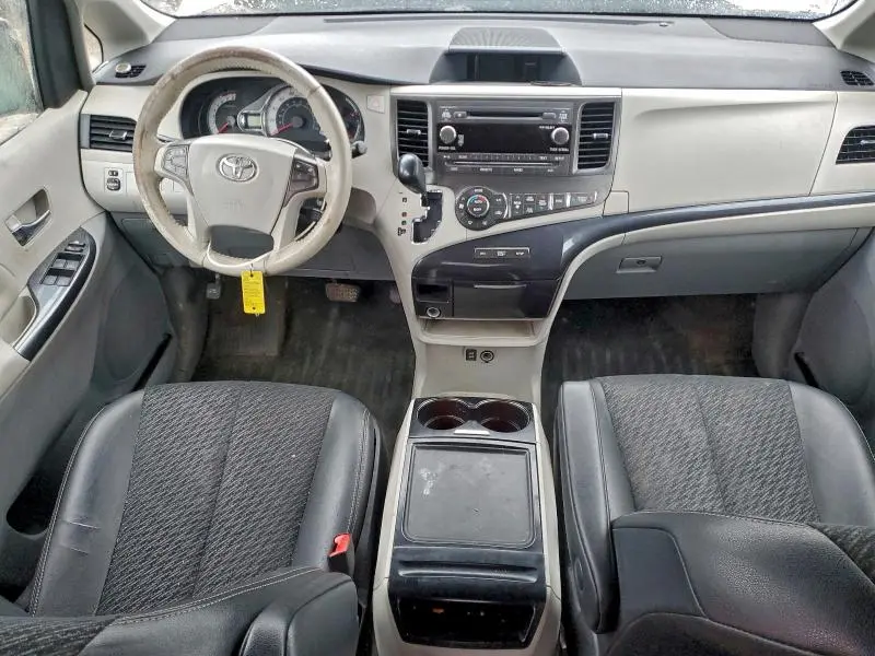 2014 TOYOTA SIENNA SPORT  