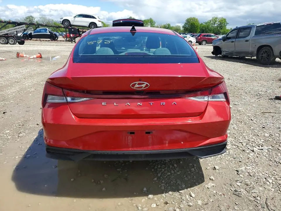2021 HYUNDAI ELANTRA SEL  