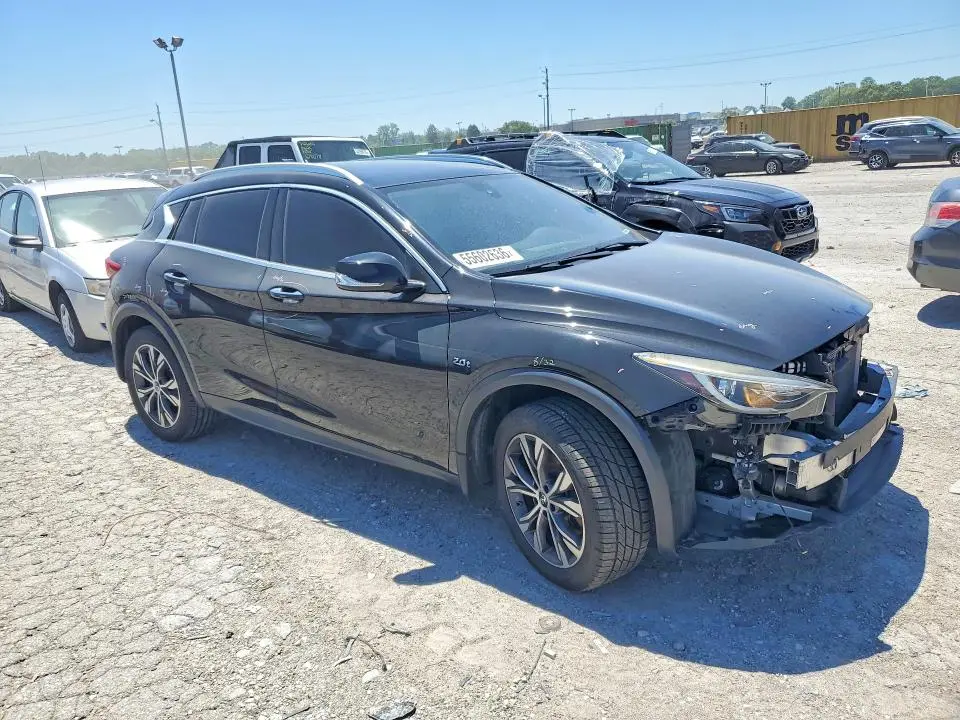 2017 INFINITI QX30 PREMIUM  