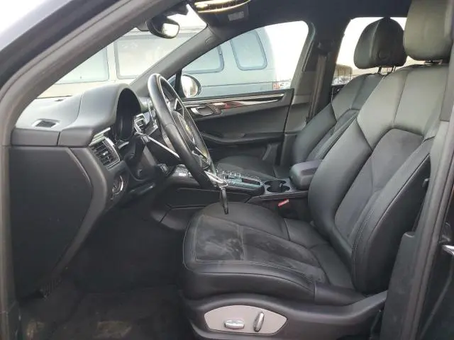 2018 PORSCHE MACAN   