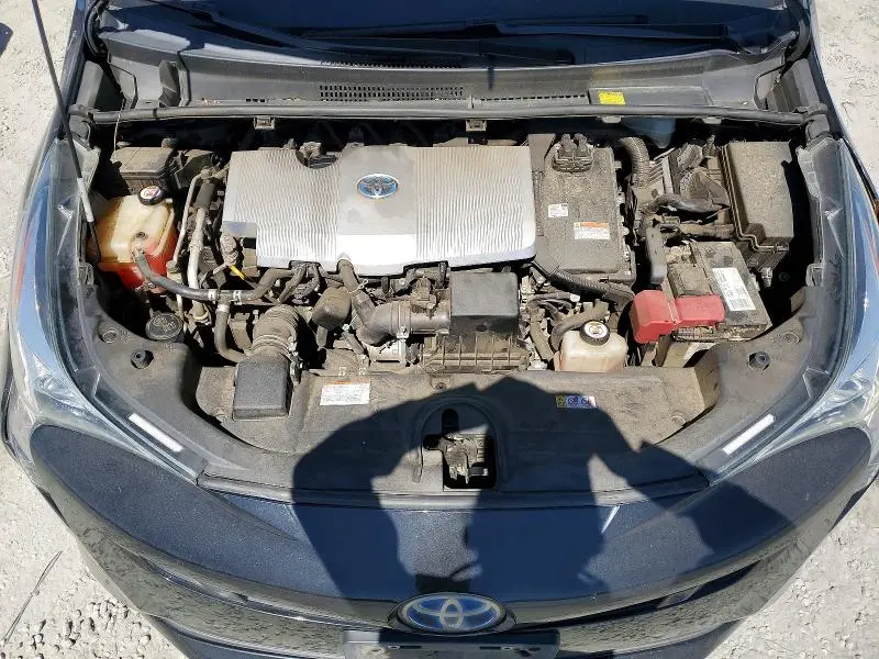 2018 TOYOTA PRIUS THREE  