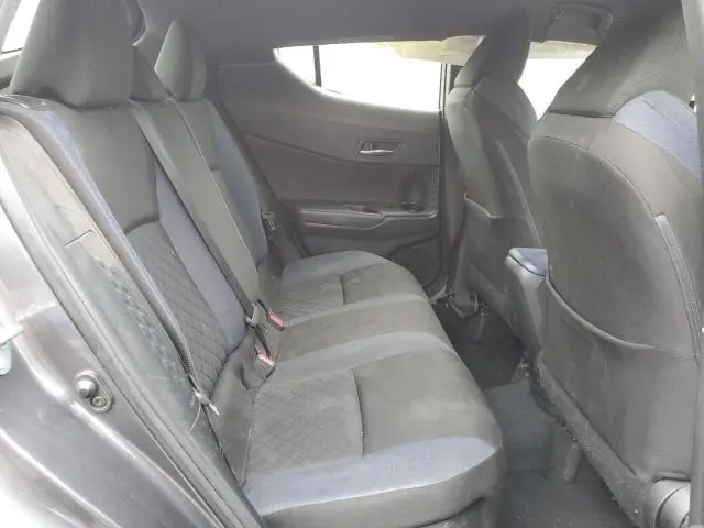 2021 TOYOTA C-HR XLE