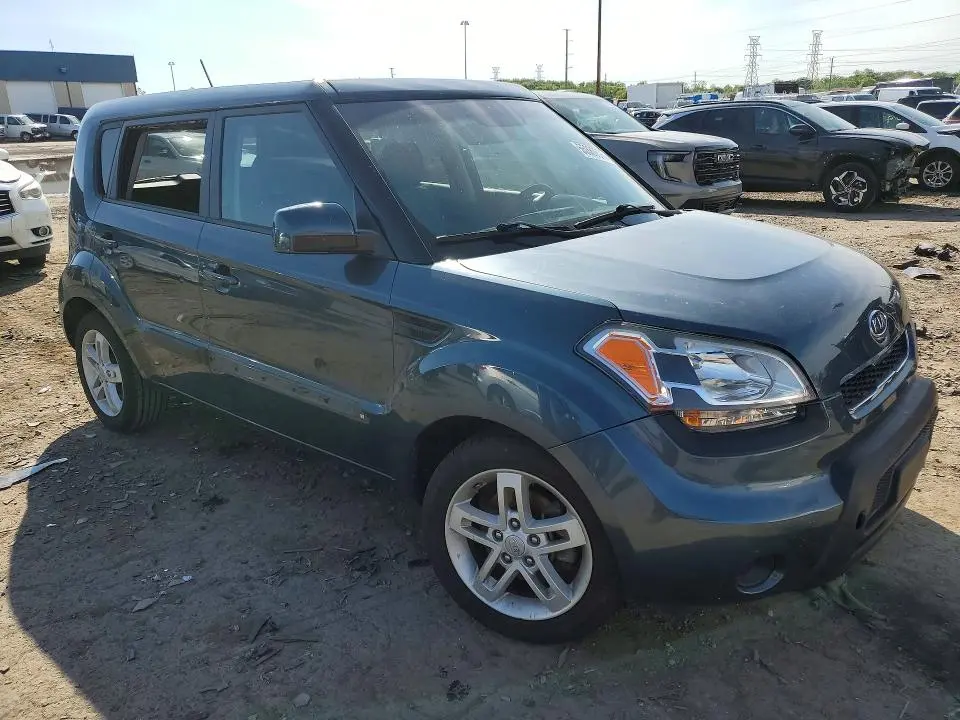 2011 KIA SOUL +  