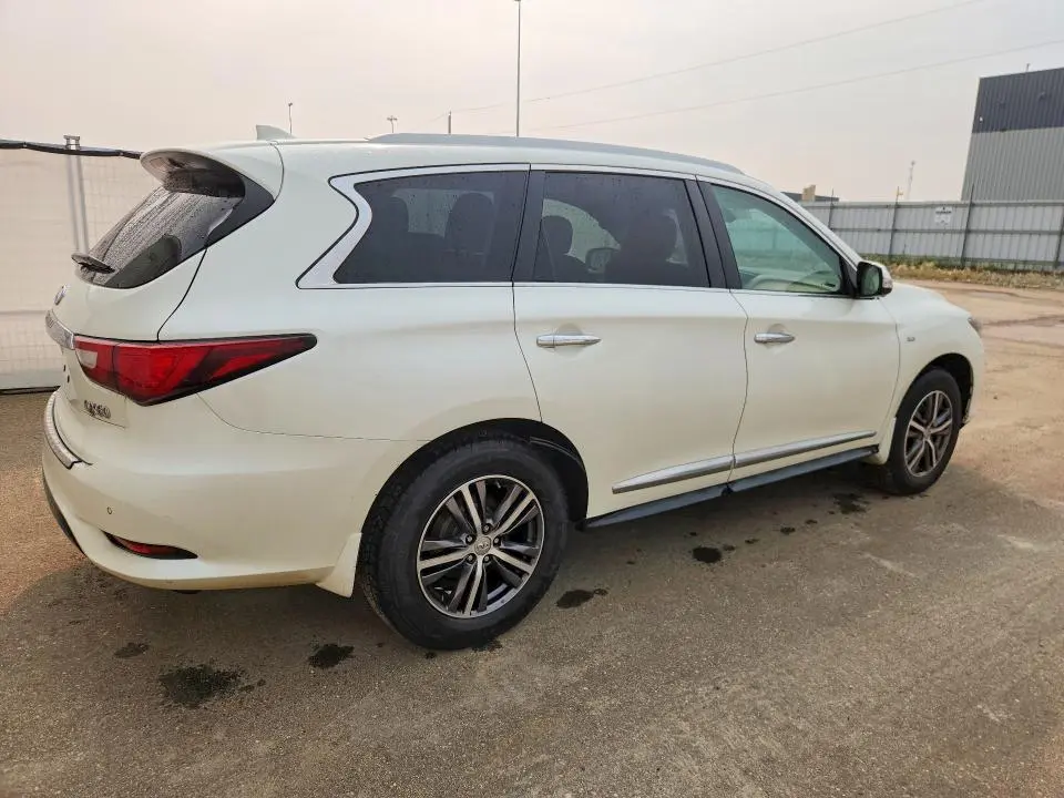2017 INFINITI QX60 BASE  