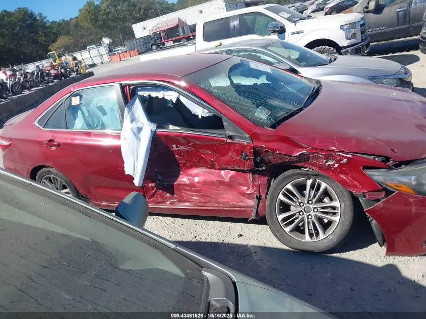2015 TOYOTA CAMRY SE