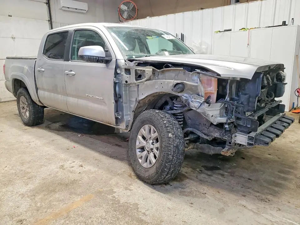 2018 TOYOTA TACOMA SR5 V6  