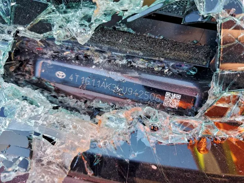 2020 TOYOTA CAMRY SE  