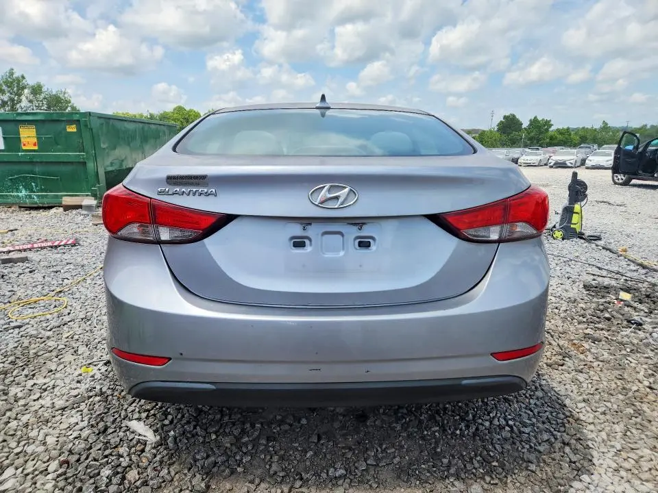 2015 HYUNDAI ELANTRA SE  