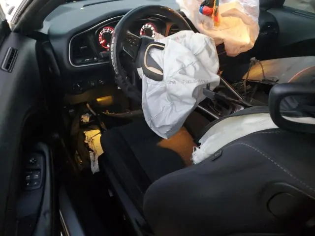 2016 DODGE CHALLENGER SXT  