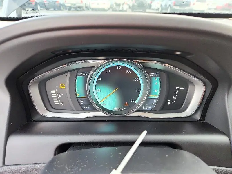 2015 VOLVO XC60 T6 PREMIER  