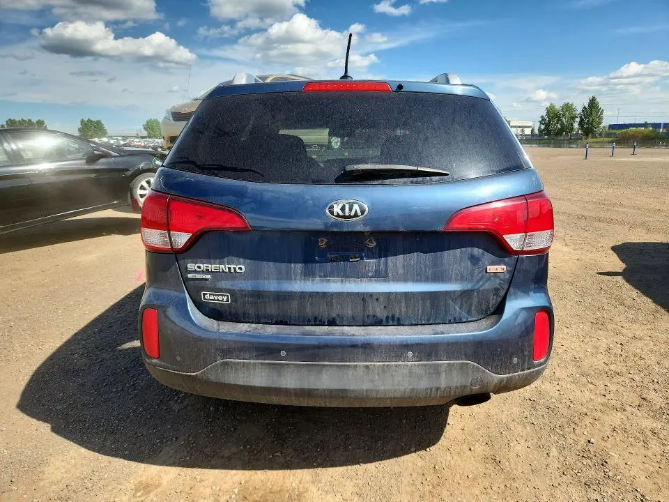 2015 KIA SORENTO LX  