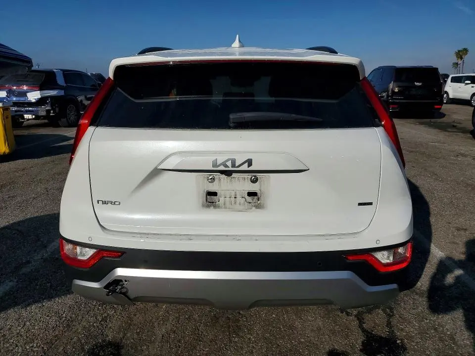 2024 KIA NIRO EX  