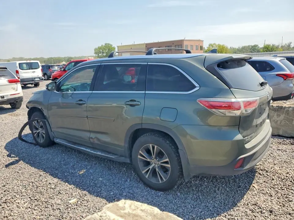 2016 TOYOTA HIGHLANDER XLE  