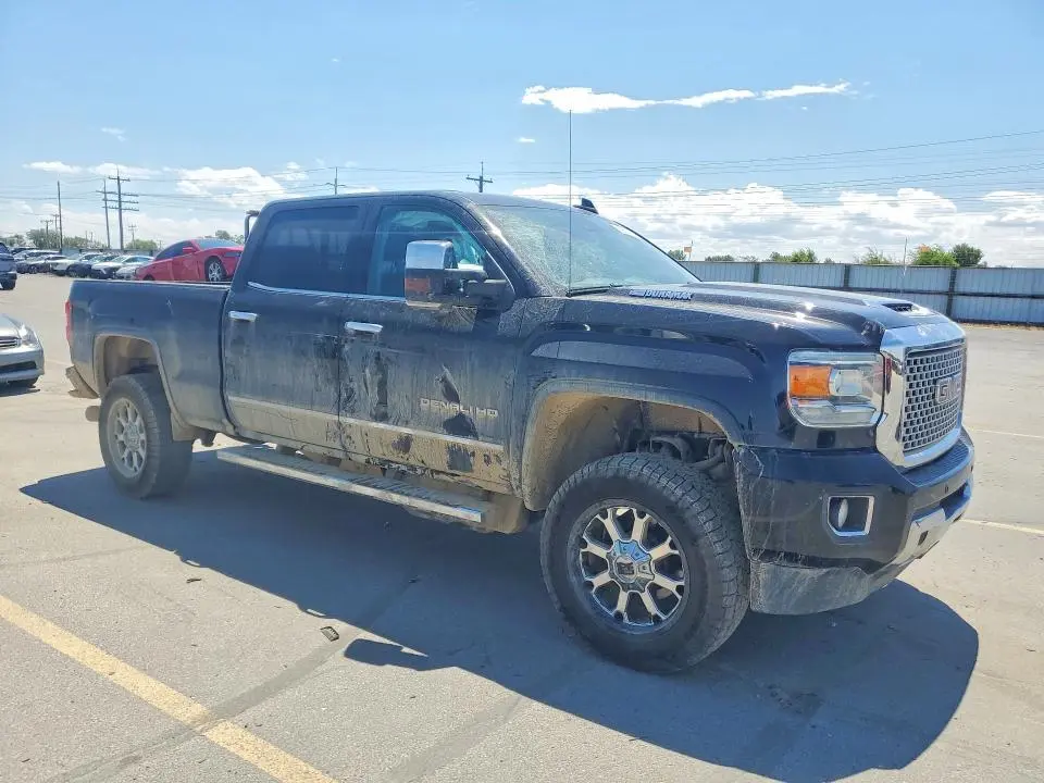 2017 GMC SIERRA K2500 DENALI  