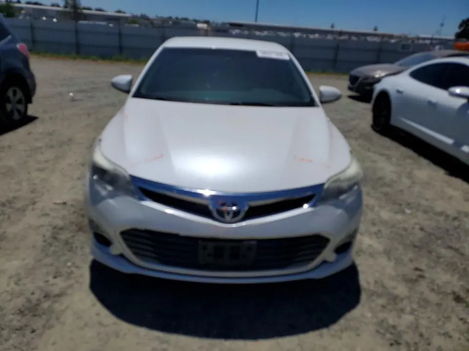 2015 TOYOTA AVALON XLE  