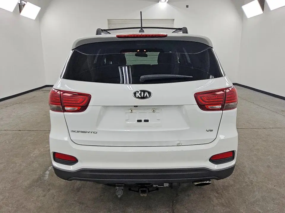 2019 KIA SORENTO LX V6  