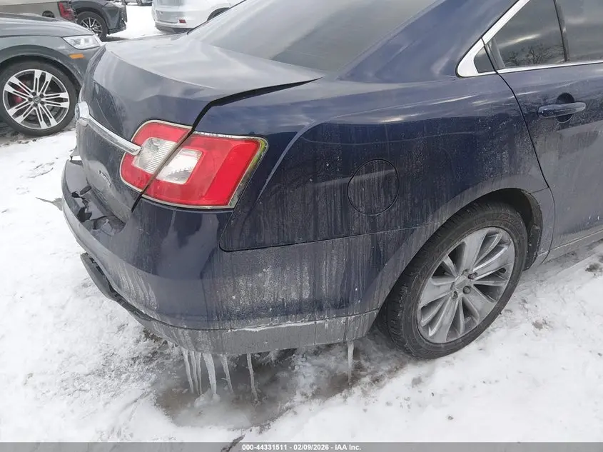 2011 FORD TAURUS LIMITED