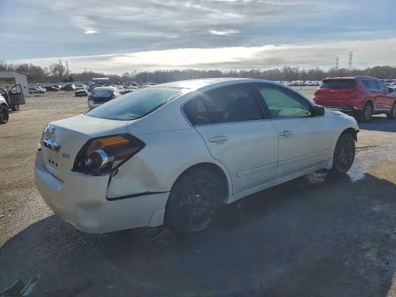 2010 NISSAN ALTIMA BASE  