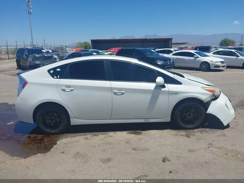 2015 TOYOTA PRIUS THREE