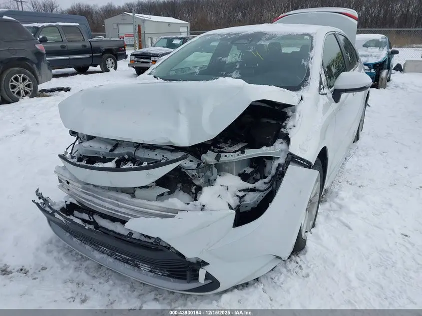2024 TOYOTA COROLLA HYBRID XLE