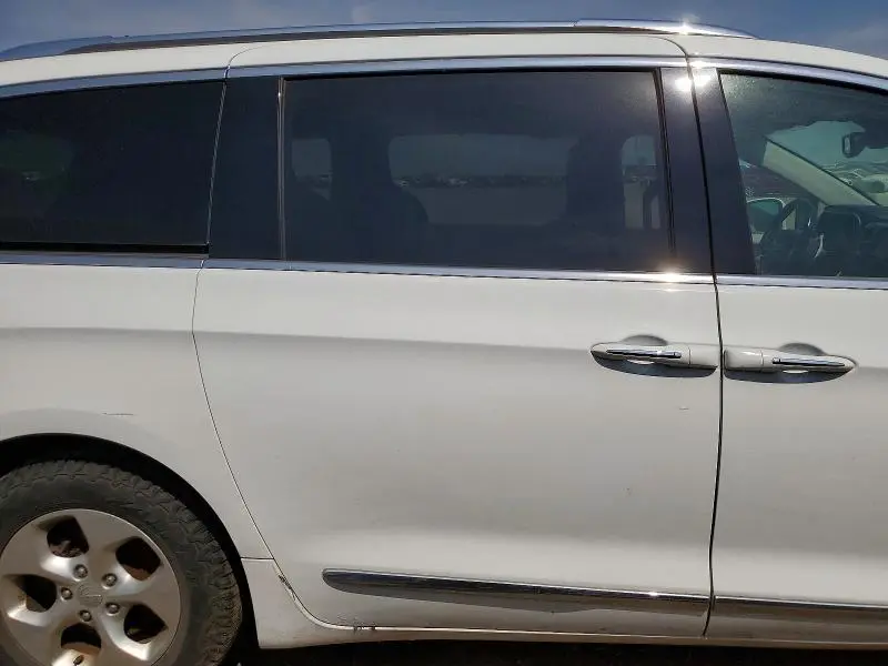 2017 CHRYSLER PACIFICA TOURING L PLUS  
