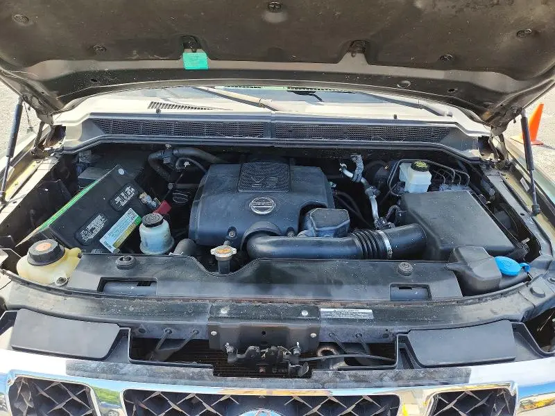 2011 NISSAN TITAN SV  