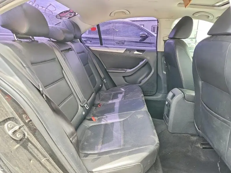2013 VOLKSWAGEN JETTA SE  