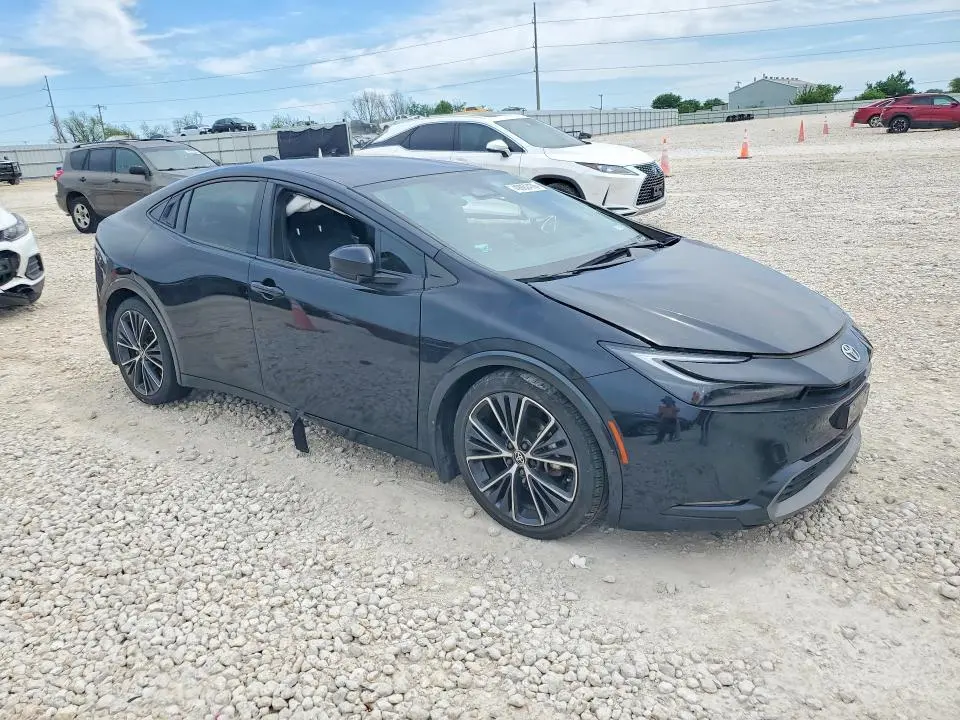 2023 TOYOTA PRIUS XLE  