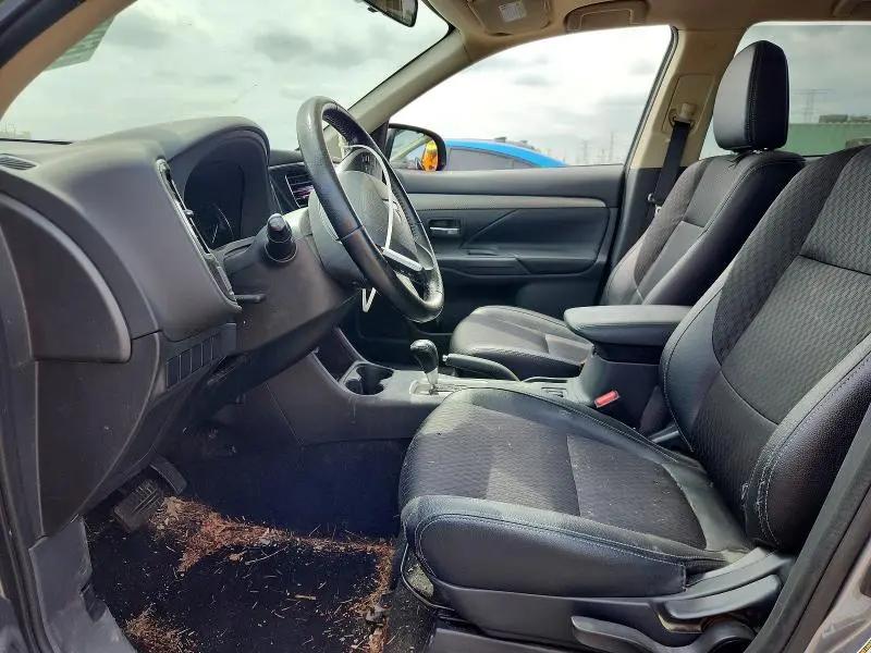 2015 MITSUBISHI OUTLANDER SE  