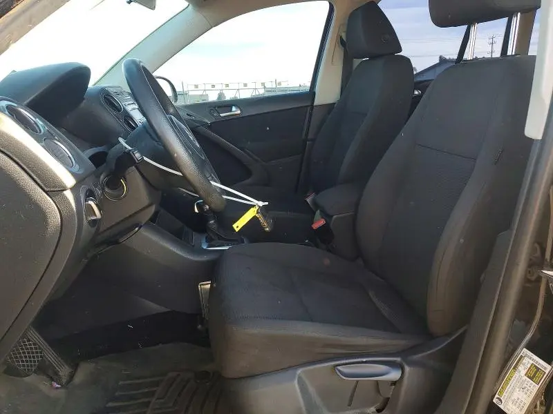 2012 VOLKSWAGEN TIGUAN S  