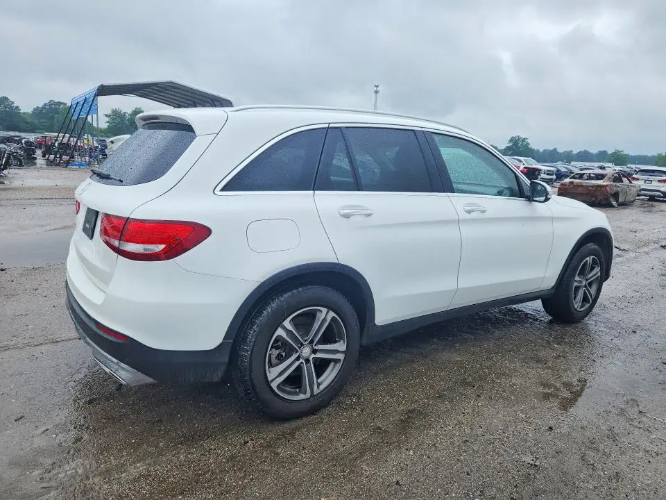 2016 MERCEDES-BENZ GLC 300  