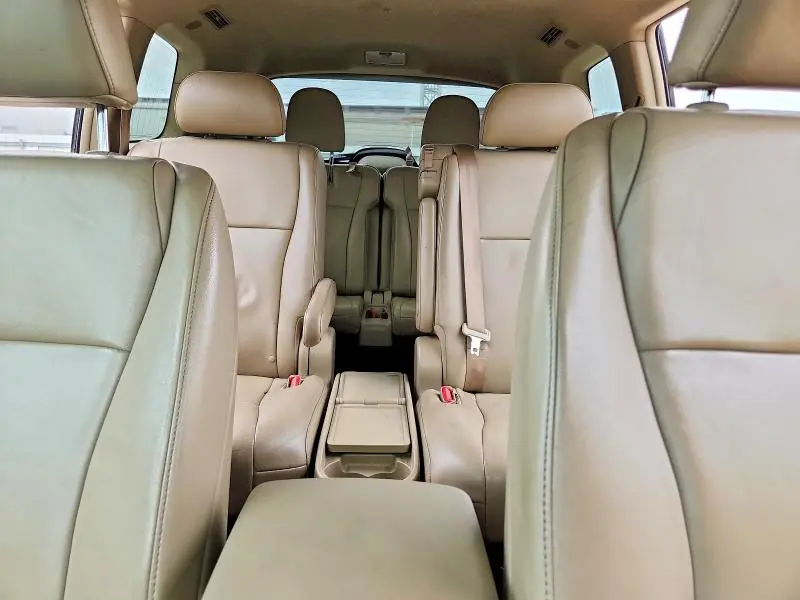 2013 TOYOTA HIGHLANDER SE  