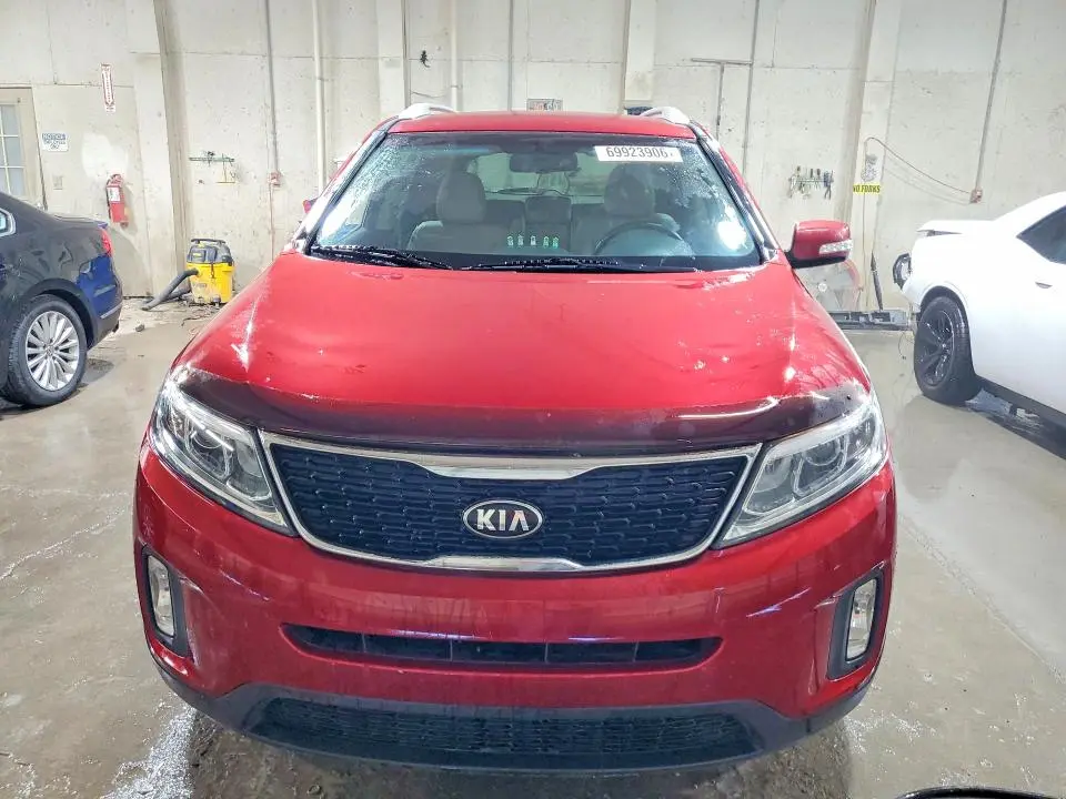 2015 KIA SORENTO LX  