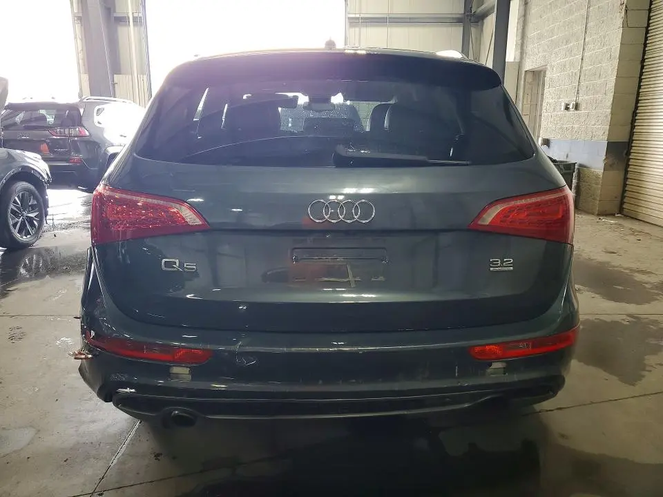 2011 AUDI Q5 PREMIUM PLUS  