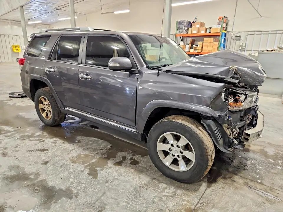 2013 TOYOTA 4RUNNER SR5  