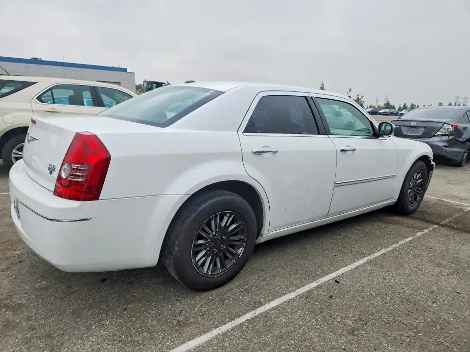 2010 CHRYSLER 300 TOURING  
