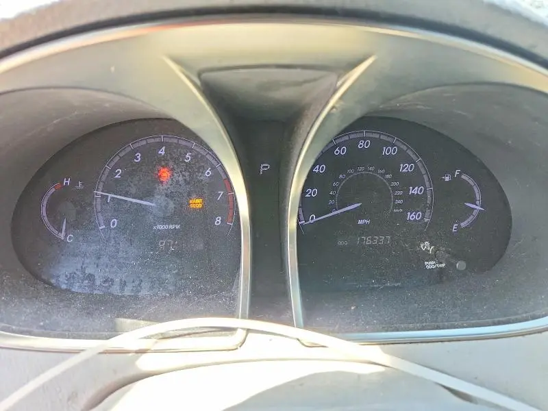 2011 TOYOTA AVALON   
