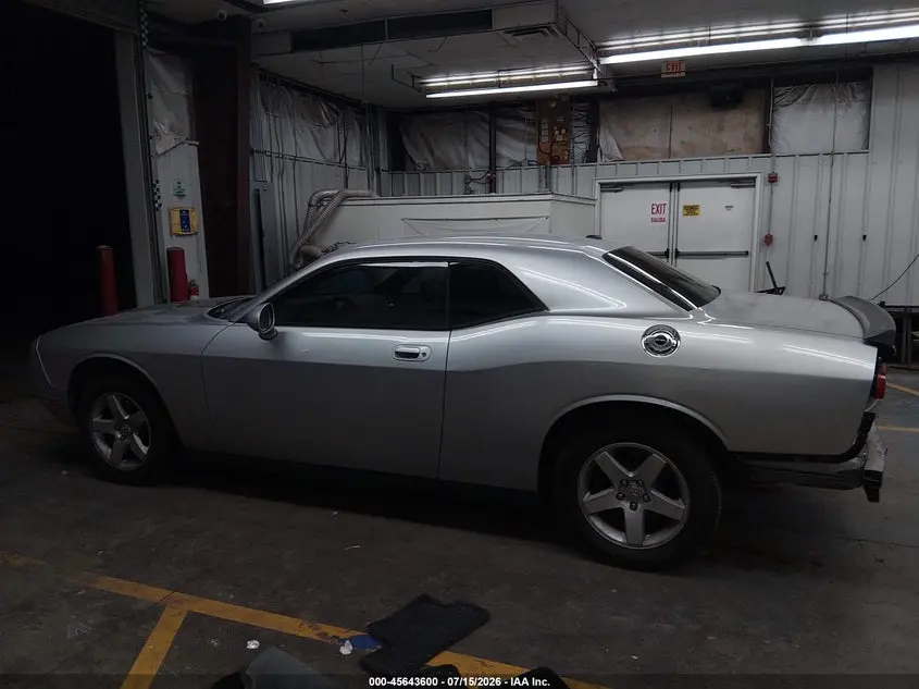 2010 DODGE CHALLENGER SE