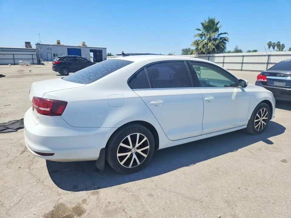 2018 VOLKSWAGEN JETTA SE  
