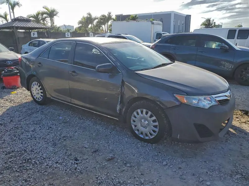 2014 TOYOTA CAMRY L  