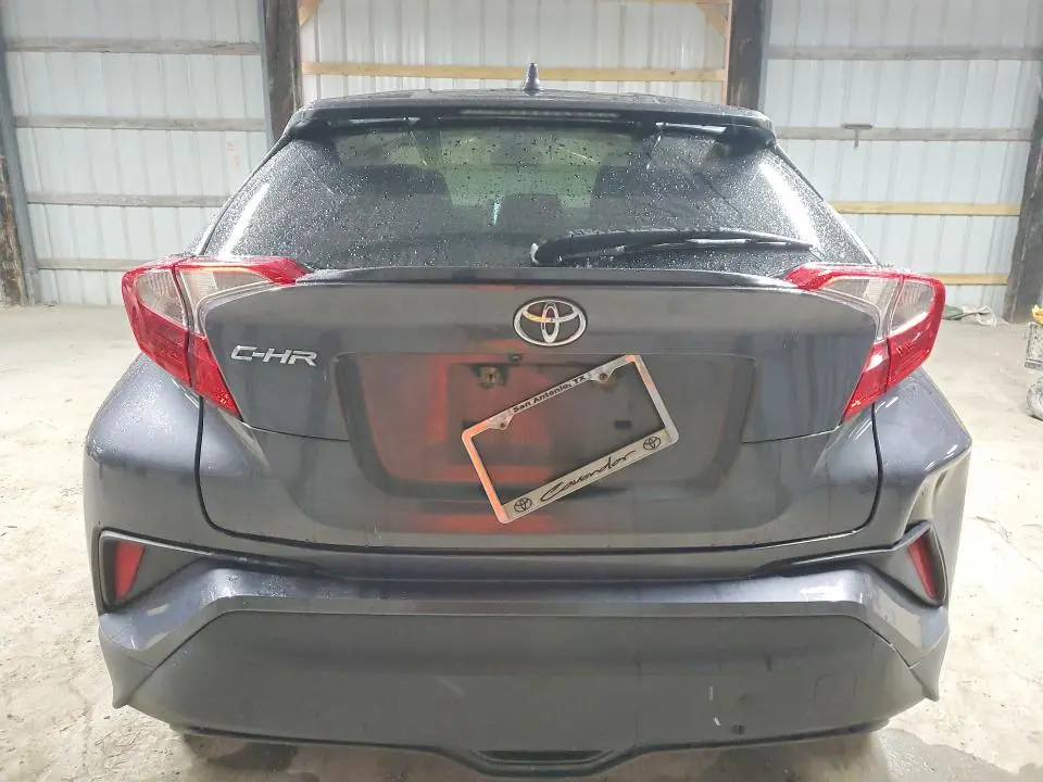 2020 TOYOTA C-HR LE  