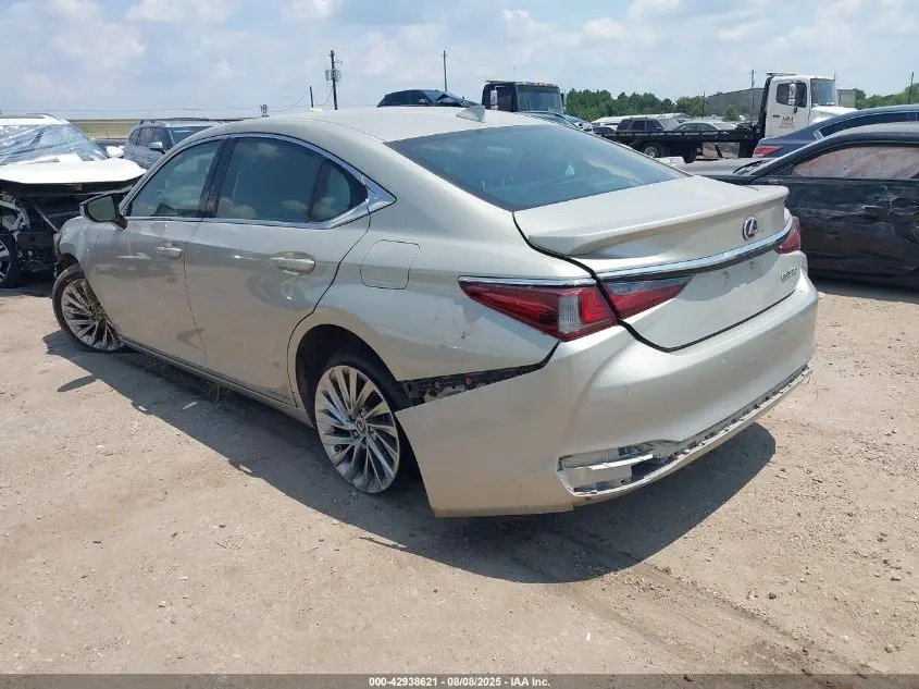 2022 LEXUS ES 300H ULTRA LUXURY
