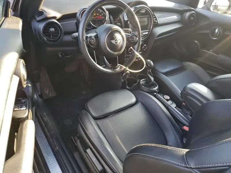 2016 MINI COOPER   