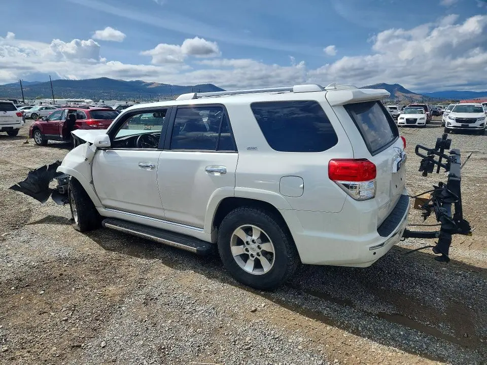 2013 TOYOTA 4RUNNER SR5  