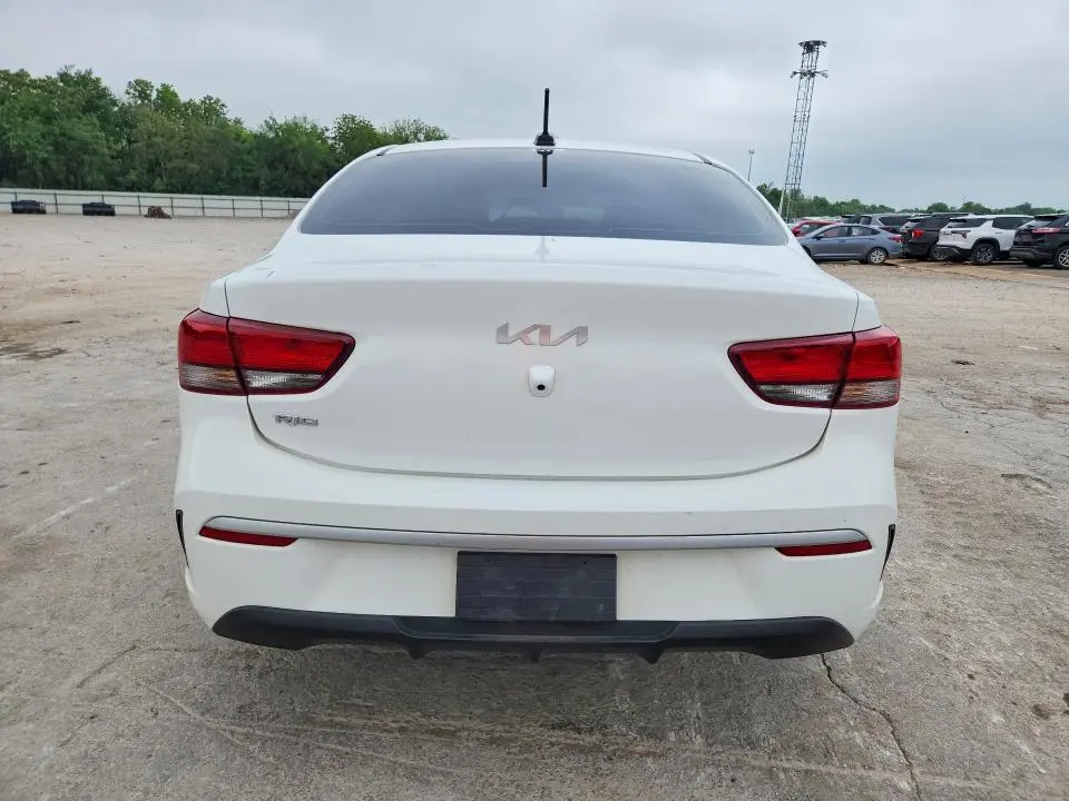 2023 KIA RIO LX  