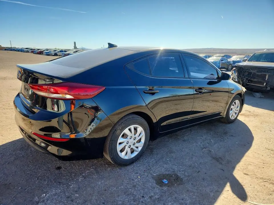 2018 HYUNDAI ELANTRA SE  