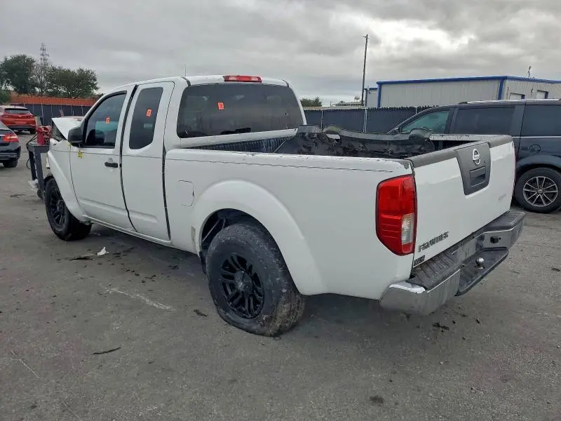 2011 NISSAN FRONTIER S  