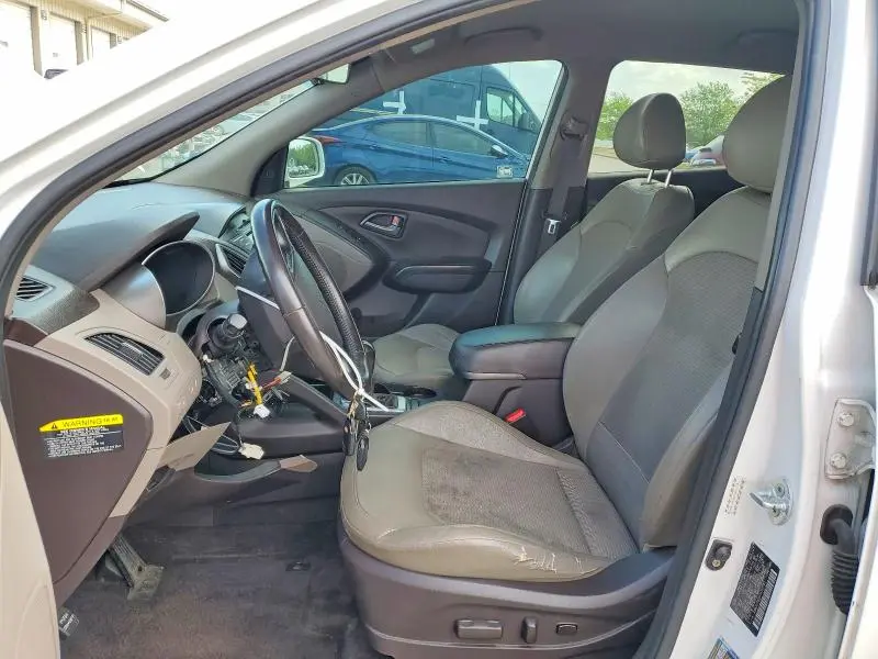 2015 HYUNDAI TUCSON SE  