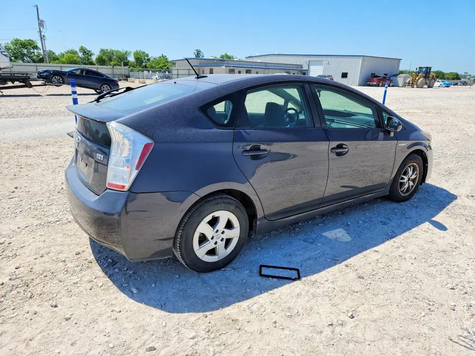 2011 TOYOTA PRIUS TWO  
