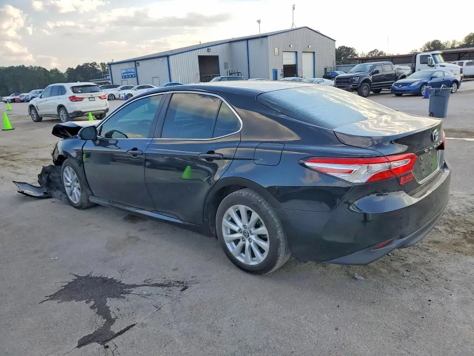 2018 TOYOTA CAMRY LE  
